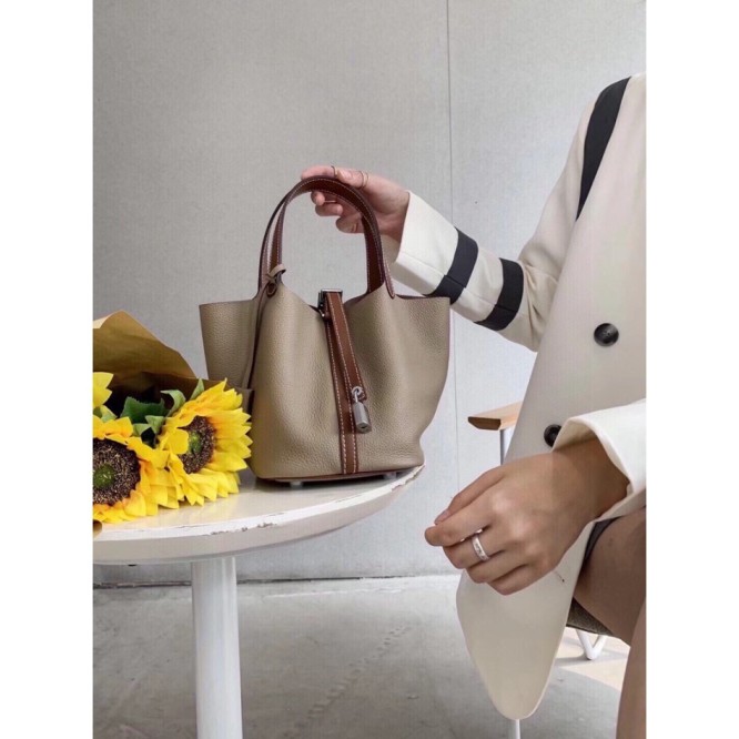 Hermes エルメス ☆ 2021年最新なクラシックな Picotin 21 手提げ袋